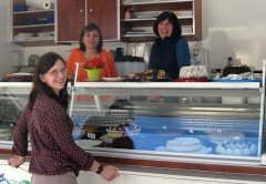Kuchenverkauf beim Aichet-4-Tag Kuchenverkauf beim Aichet-4-Tag