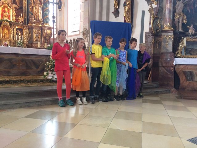 16-17 Schulgottesdienst Regenbogen