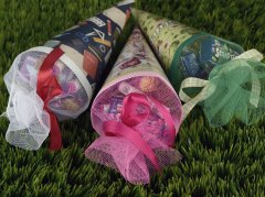 Hurra, ich bin ein Schulkind - Schultüten Hurra, ich bin ein Schulkind - Schultüten